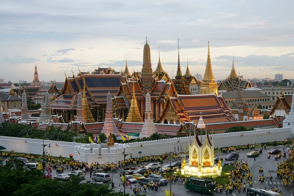 Büyük Saray ve Phra Kaeo Tapinagi